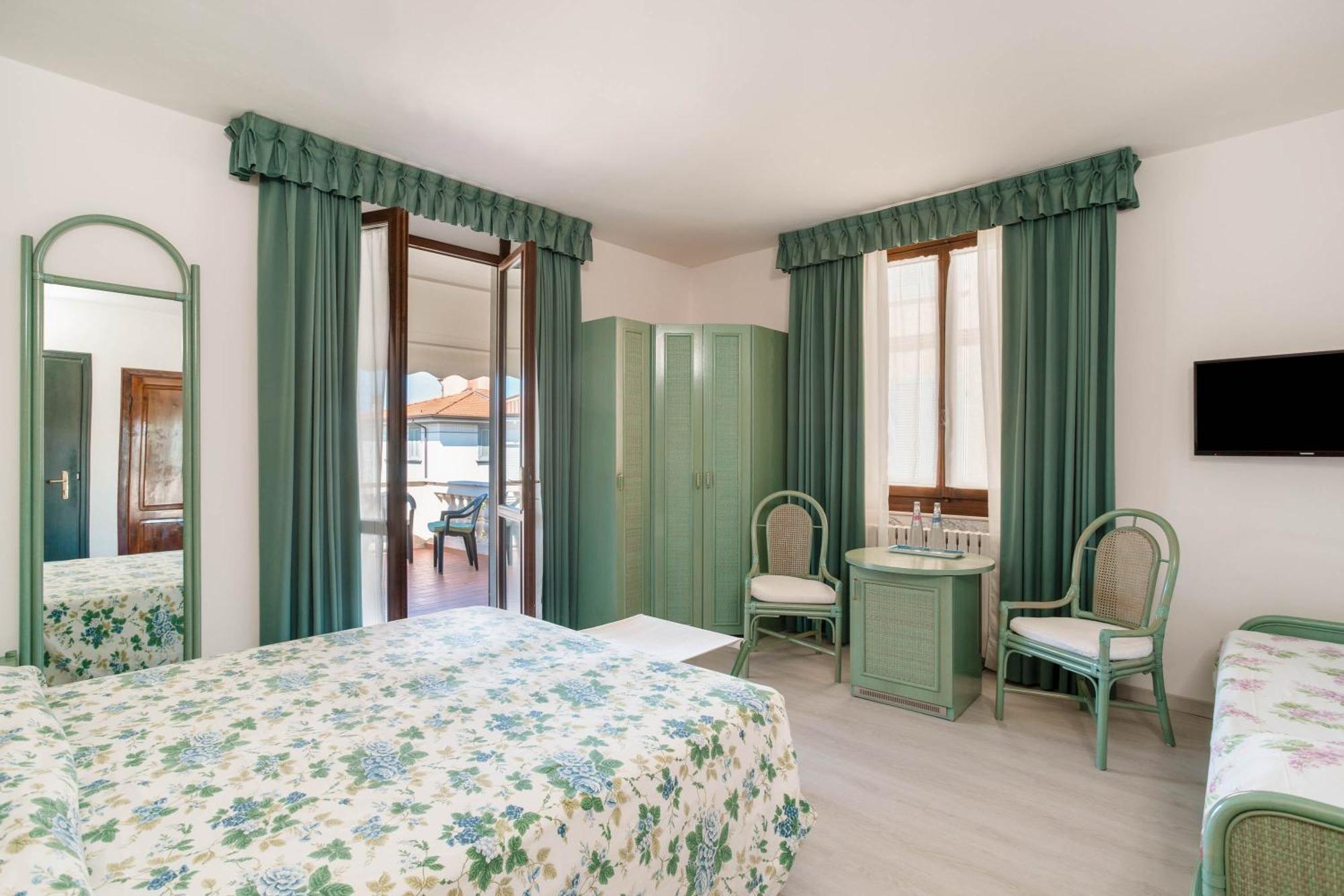 Hotel Sonia Forte dei Marmi Exterior photo